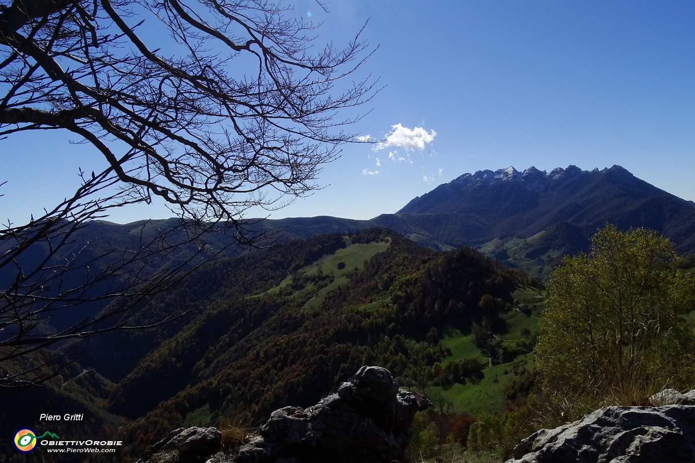 25 Costa del Pallio e Resegone.JPG